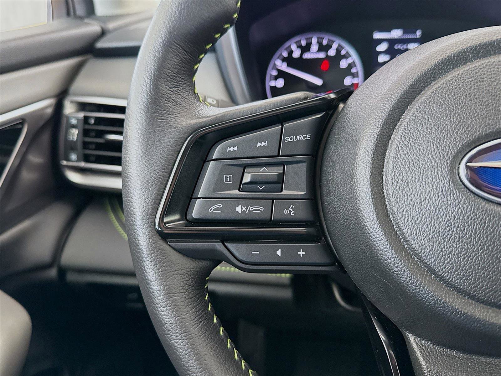 Certified 2025 Subaru Outback Onyx Edition XT image 33