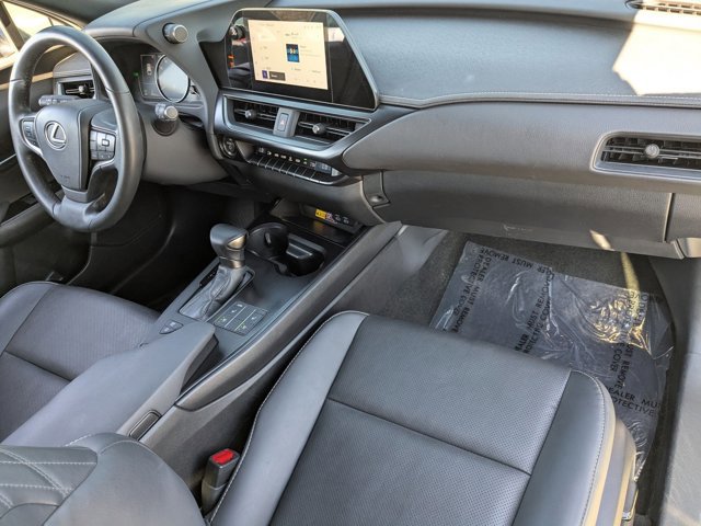 Used 2024 Lexus UX 250h F Sport image 19