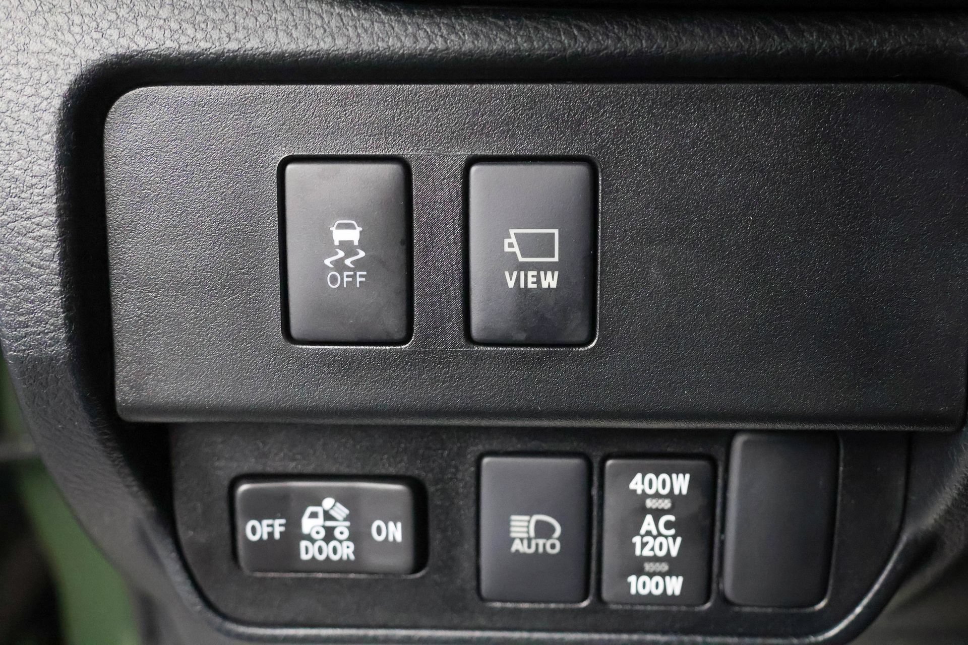 Used 2021 Toyota Tacoma TRD Sport w/ TRD Premium Sport Package AWD/4WD image 22