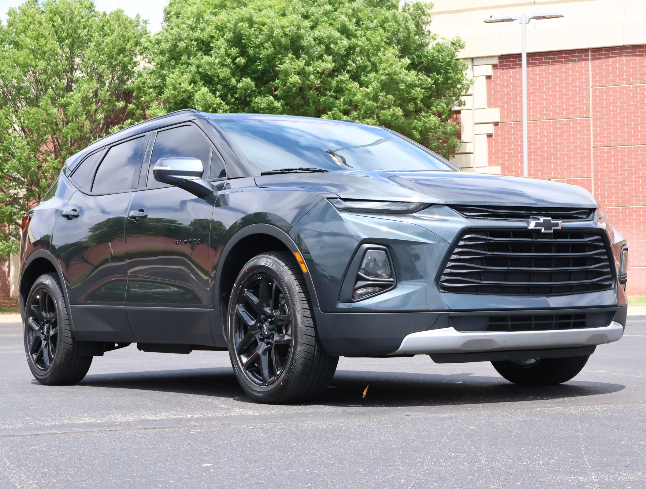 Used 2019 Chevrolet Blazer LT FWD image 1