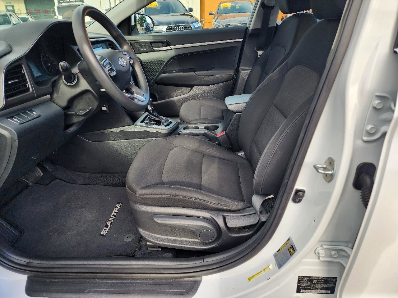 Used 2019 Hyundai Elantra SE w/ Cargo Package image 10