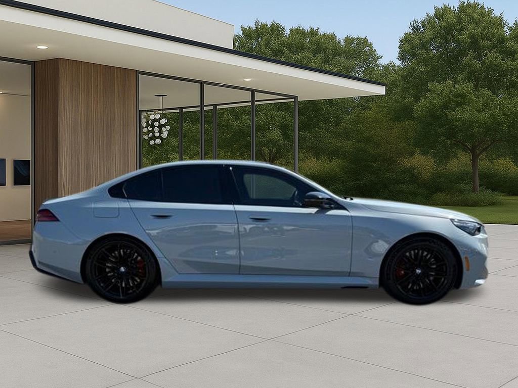 Used 2025 BMW M5 w/ Executive Package image 7