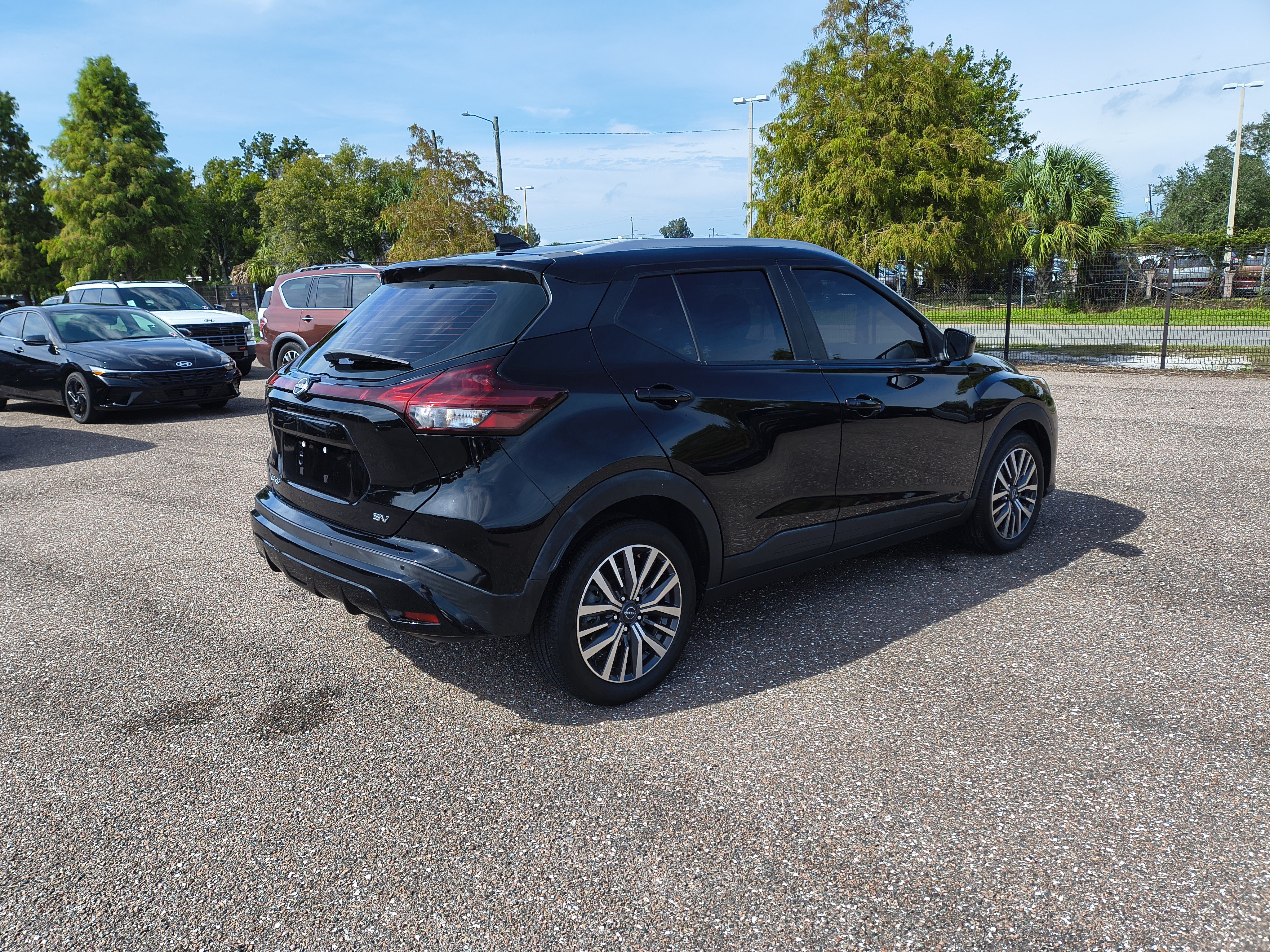 Certified 2023 Nissan Kicks SV FWD image 8