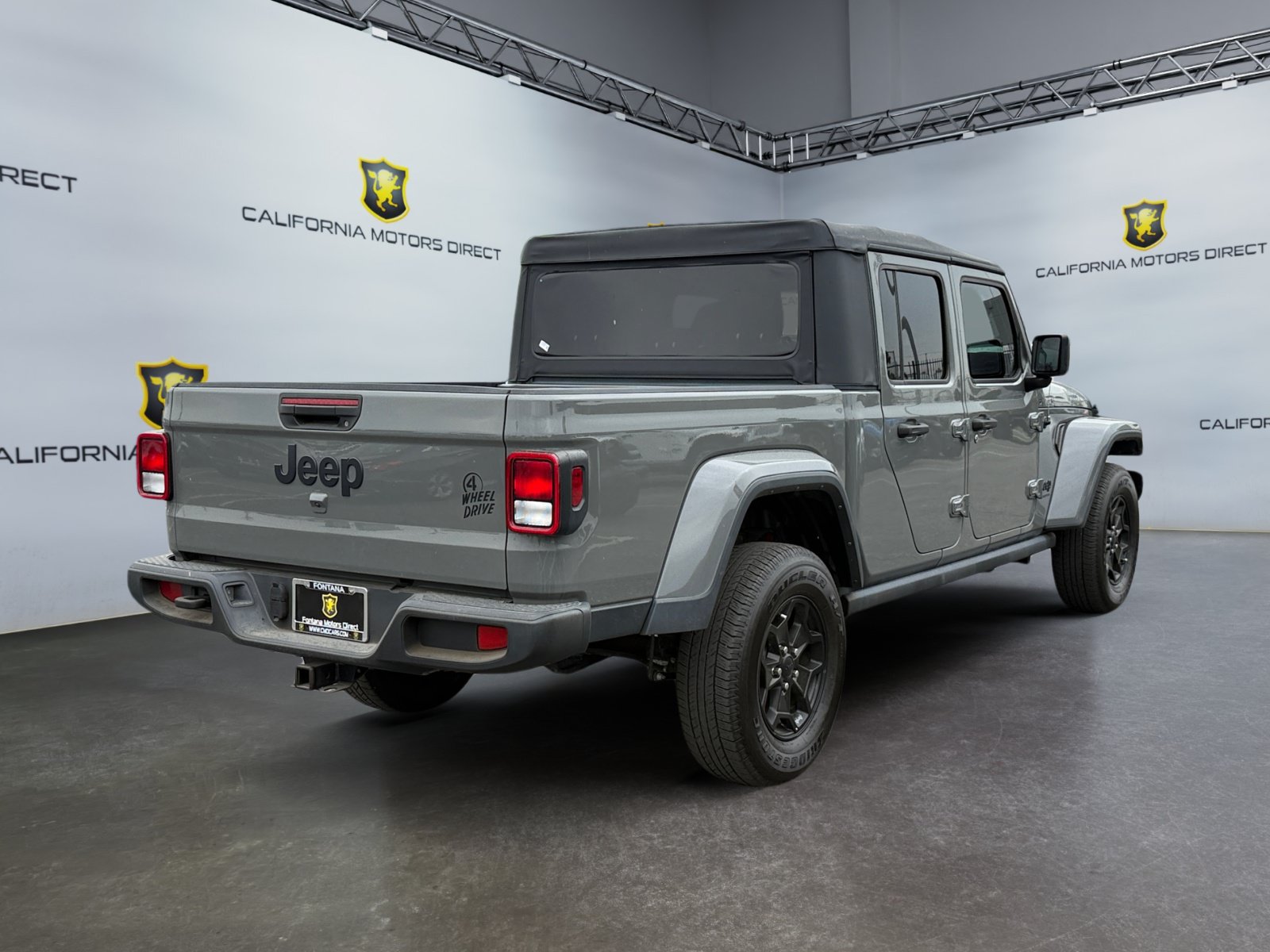 Used 2023 Jeep Gladiator Sport AWD/4WD image 5