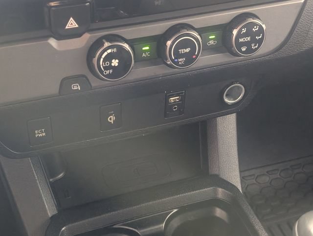 Used 2017 Toyota Tacoma TRD Sport w/ Tow Package RWD image 20