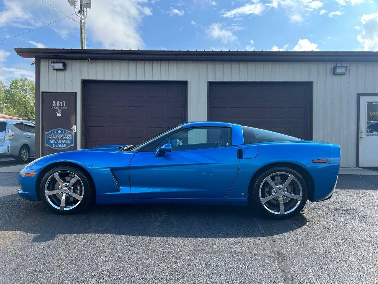 Used 2008 Chevrolet Corvette Coupe w/ Preferred Equipment Group RWD image 3