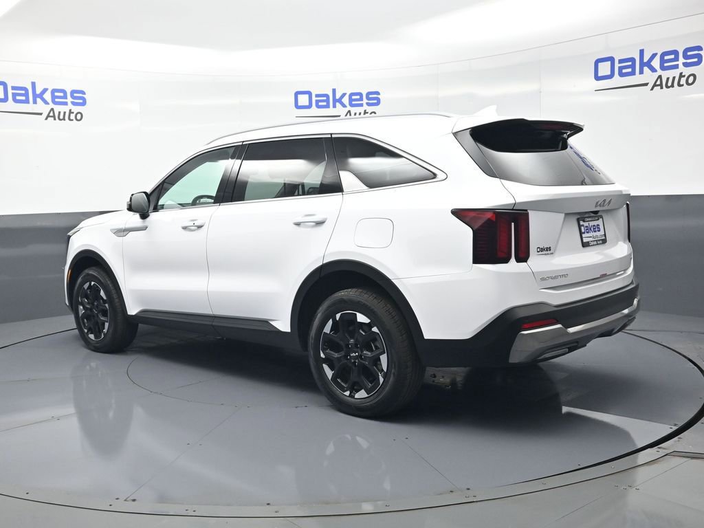 Certified 2026 Kia Sorento S AWD/4WD image 6