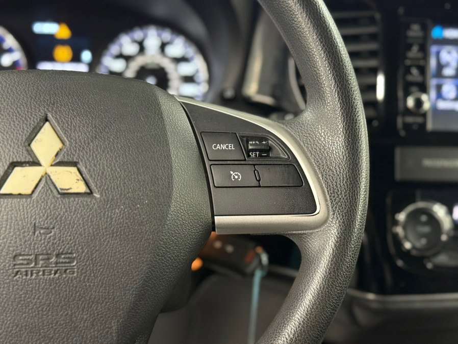 Used 2018 Mitsubishi Outlander ES image 22