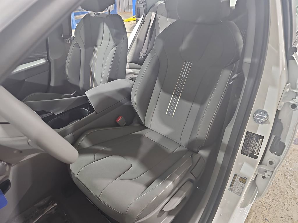 New 2026 Hyundai Elantra Sport image 16