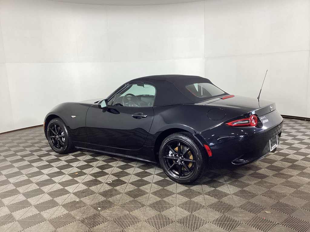 Used 2024 MAZDA MX-5 Miata Sport RWD image 4