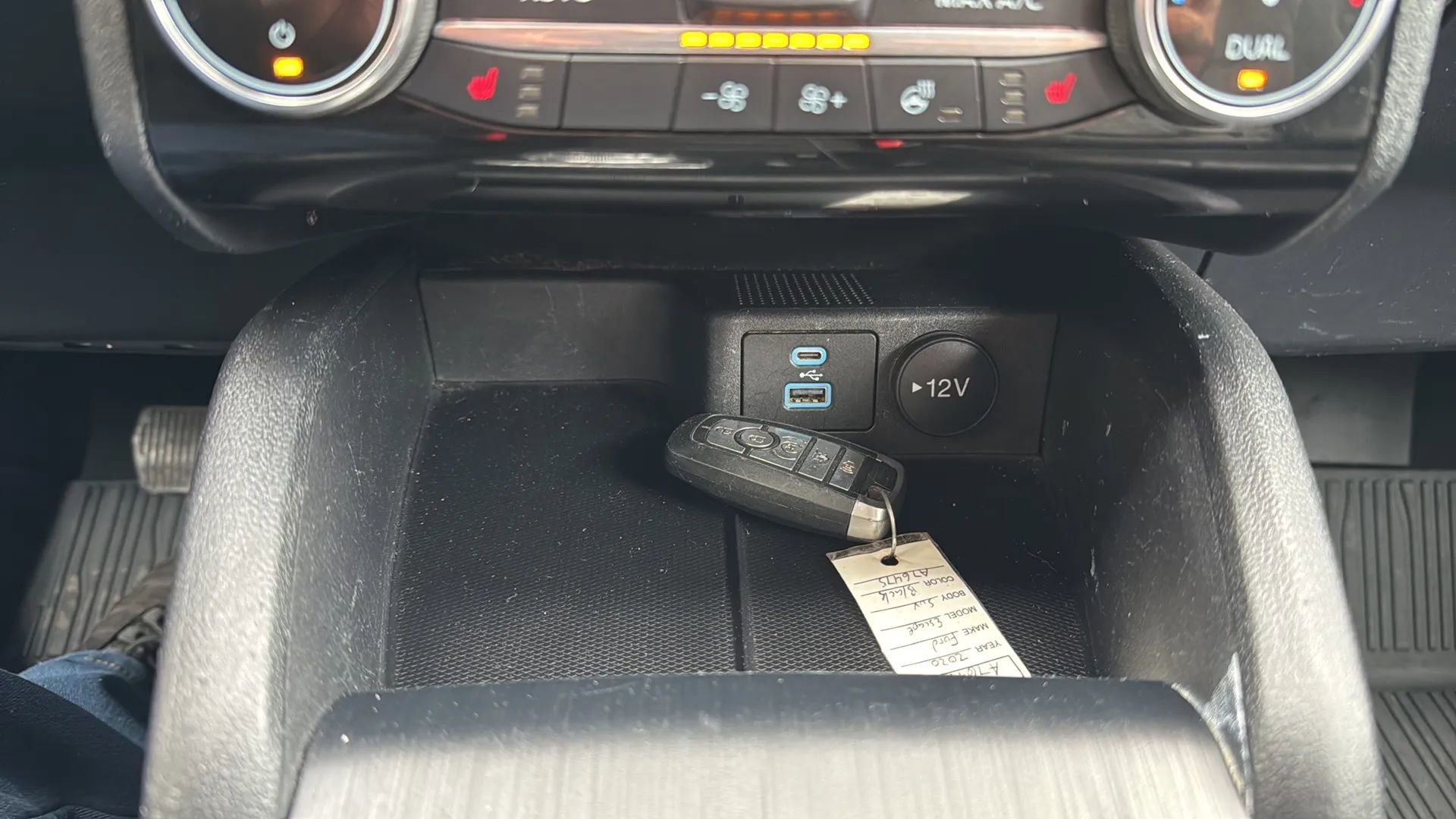 Used 2022 Ford Escape SEL image 19