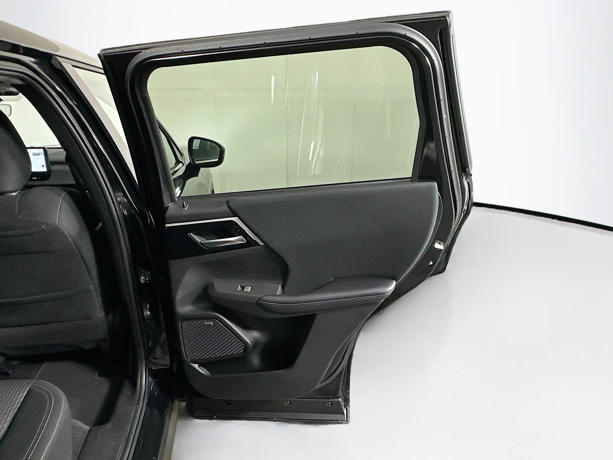 Used 2025 Mitsubishi Outlander ES image 29