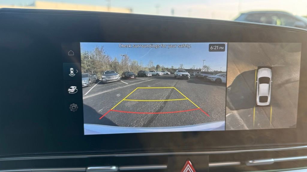Certified 2024 Hyundai Elantra Limited FWD image 13