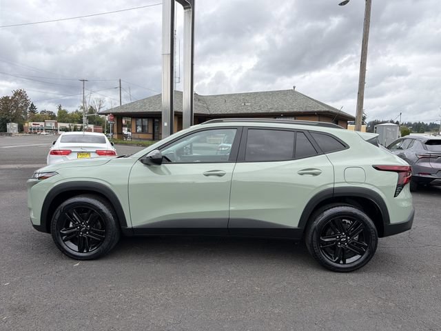 Certified 2024 Chevrolet Trax ACTIV w/ Driver Confidence Package FWD image 2