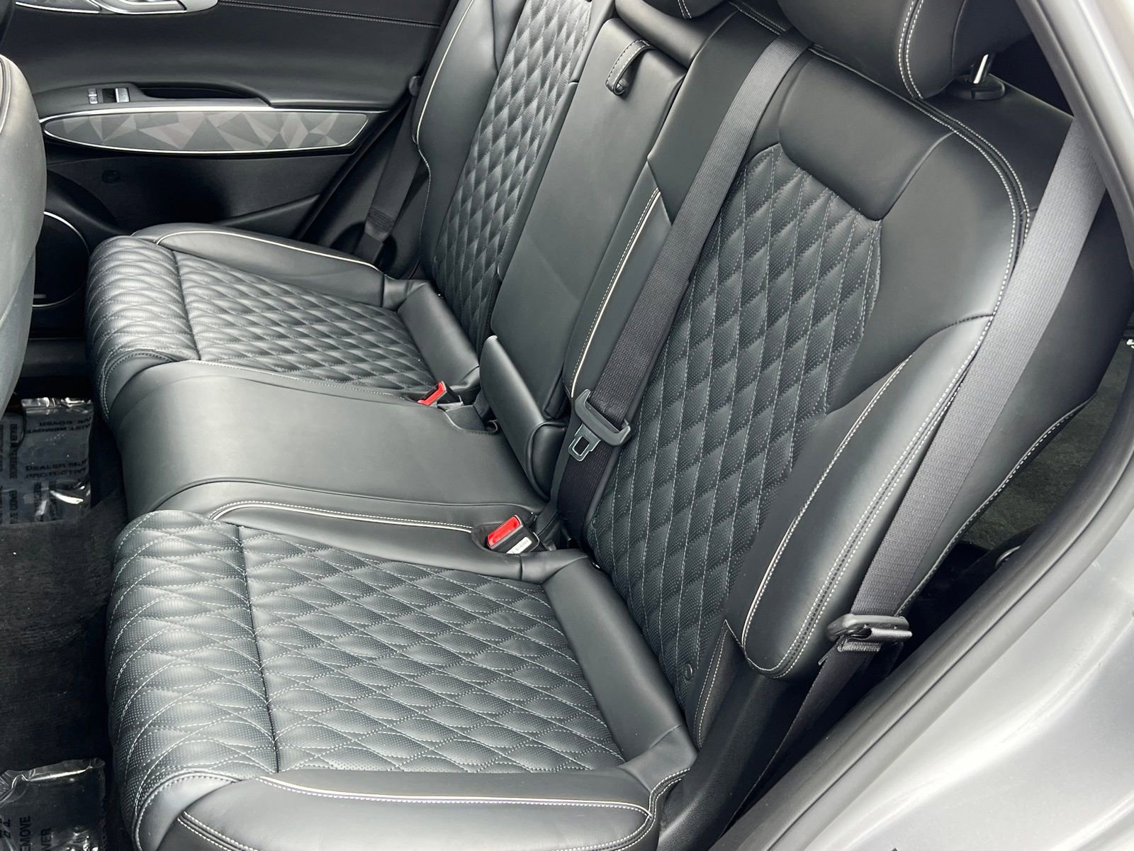 Used 2025 Genesis GV70 3.5T Sport w/ Sport Advanced Package image 17