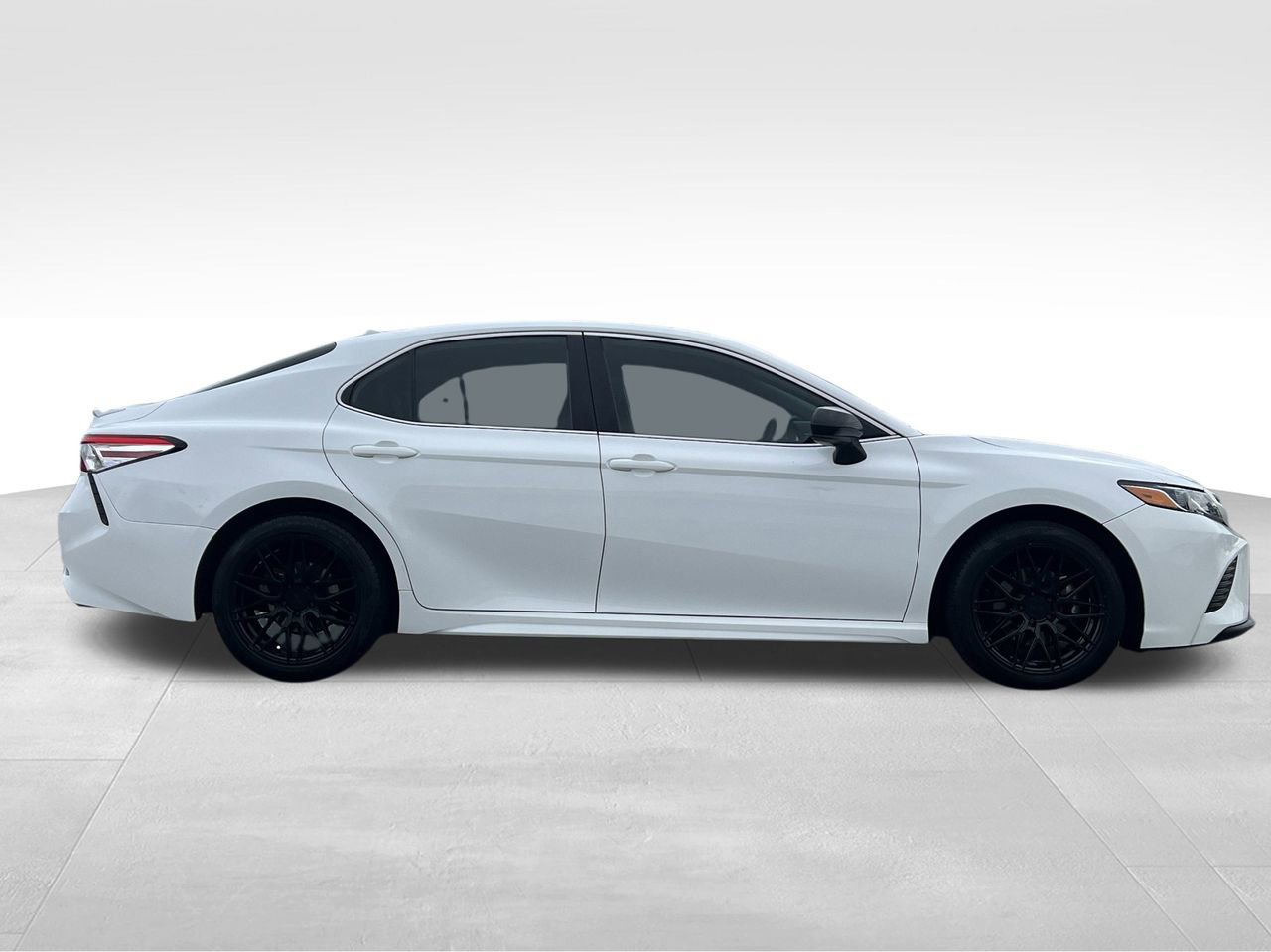 Used 2020 Toyota Camry SE image 28