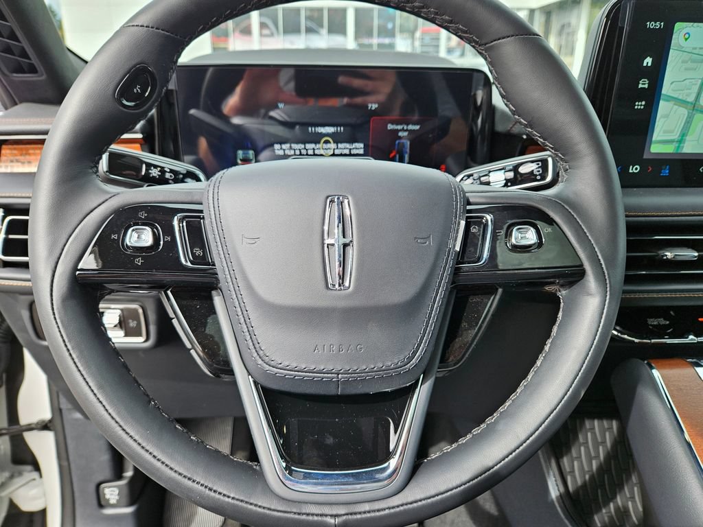 New 2026 Lincoln Aviator Black Label w/ Jet Appearance Package AWD/4WD image 21