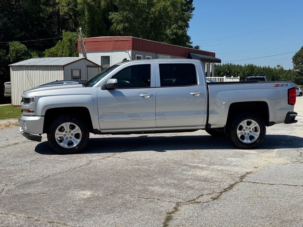 Used 2018 Chevrolet Silverado 1500 LT w/ All Star Edition AWD/4WD image 5