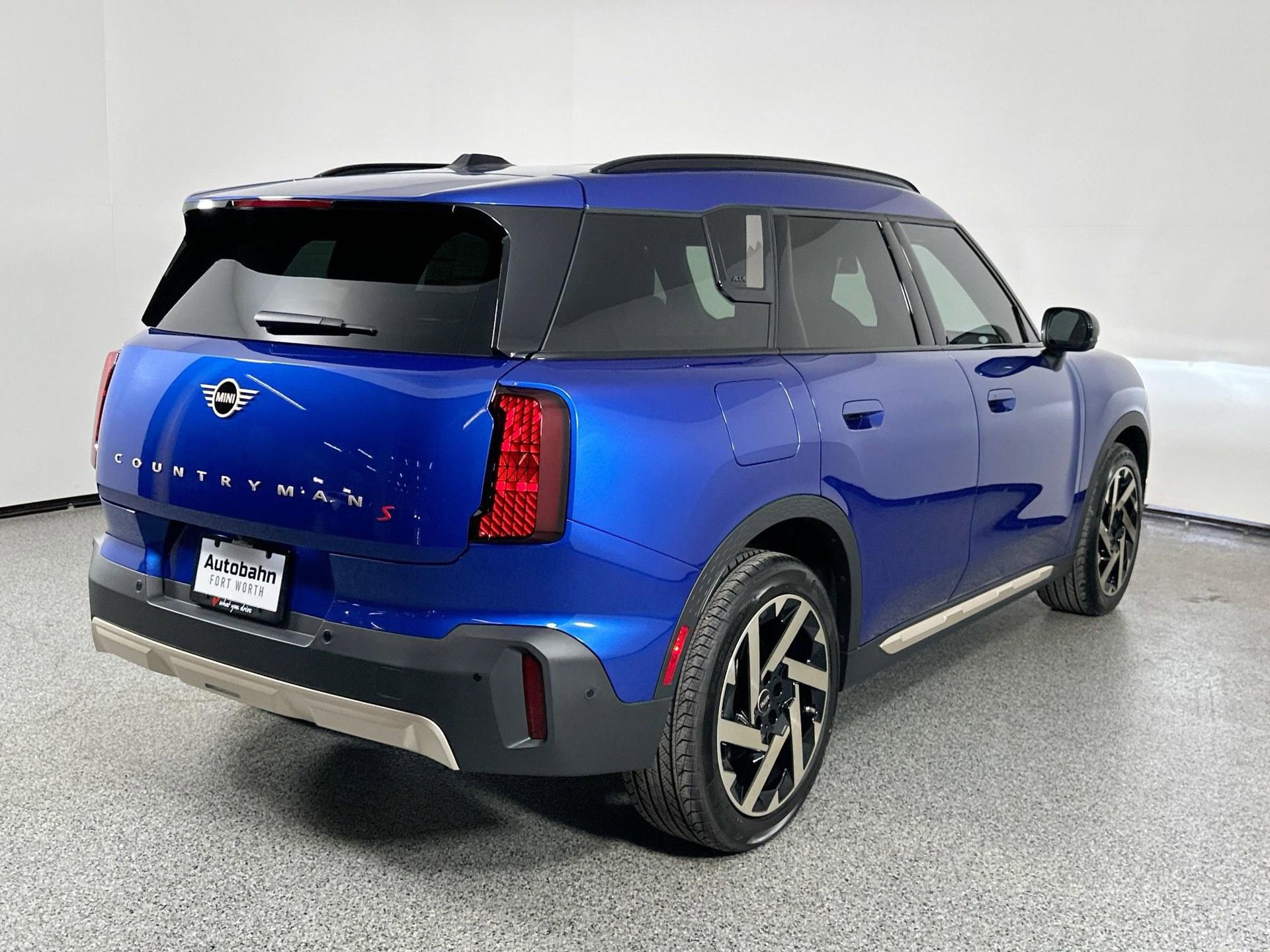 New 2025 MINI Cooper Countryman S w/ Comfort Package Max image 5