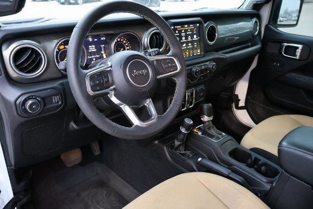 Used 2023 Jeep Wrangler Sahara image 19