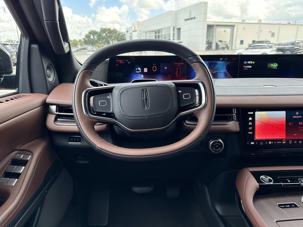 New 2026 Lincoln Navigator L Reserve AWD/4WD image 18