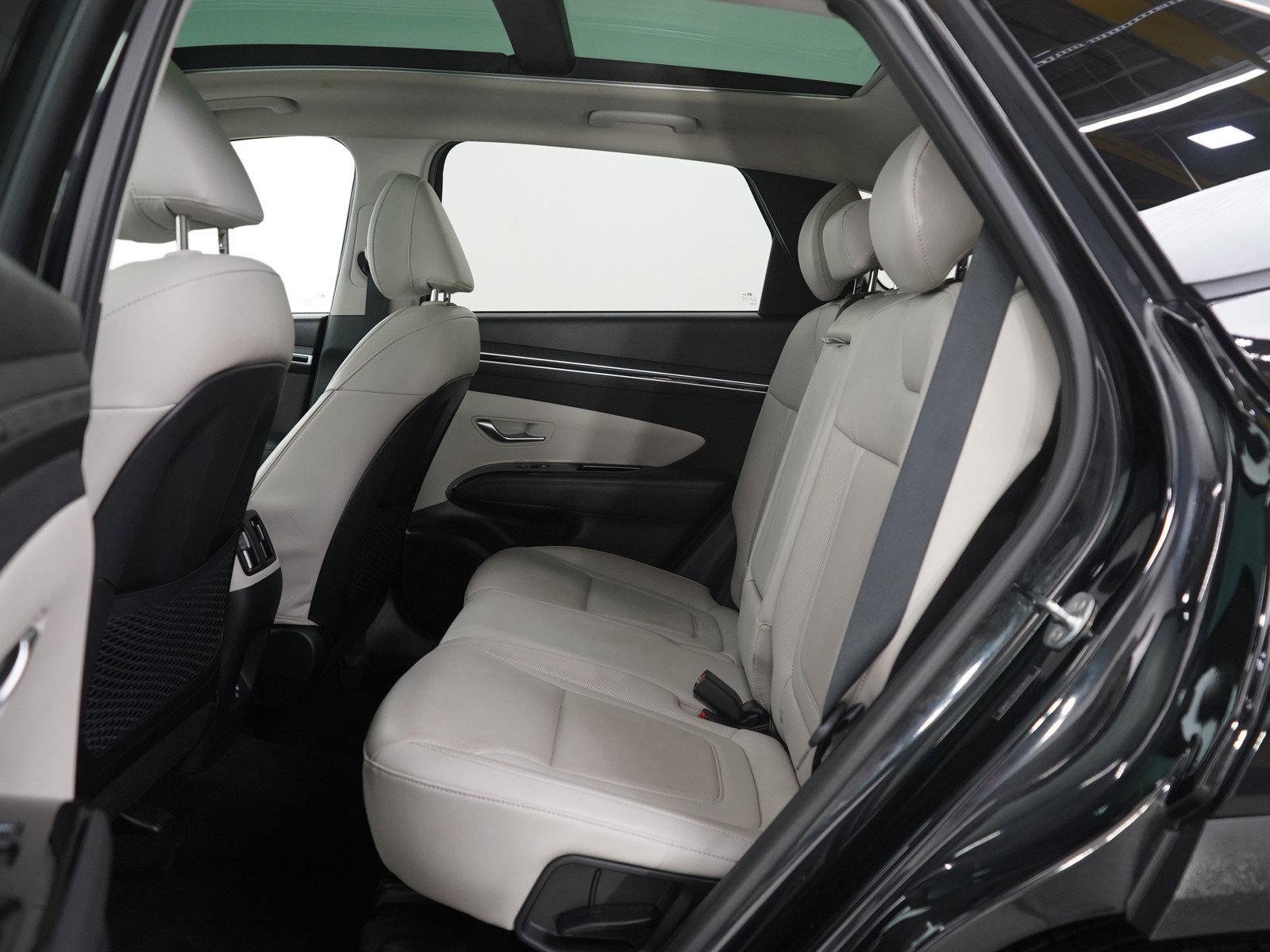 Used 2024 Hyundai Tucson Limited image 17