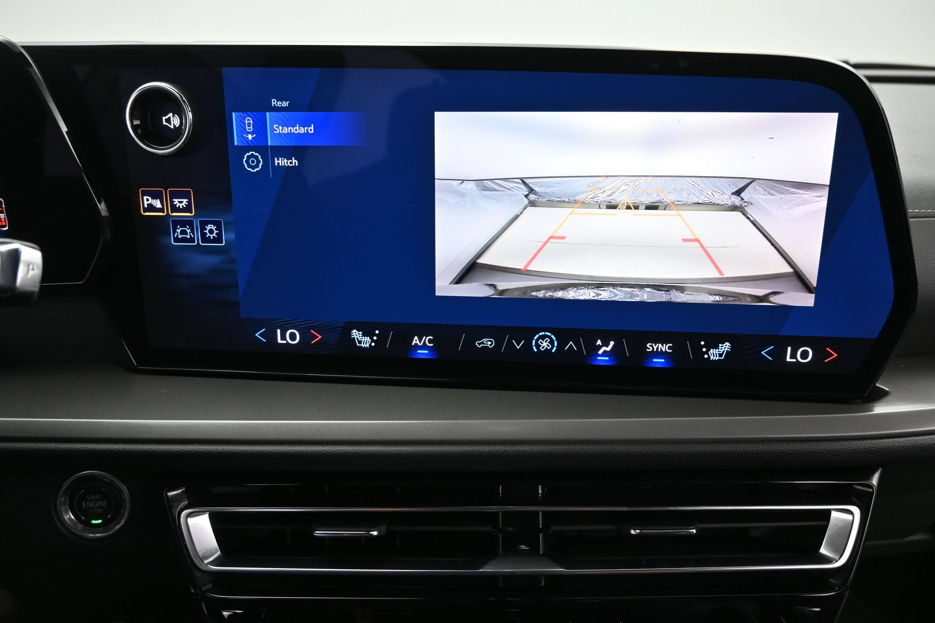 Certified 2026 Chevrolet Traverse LT FWD image 23