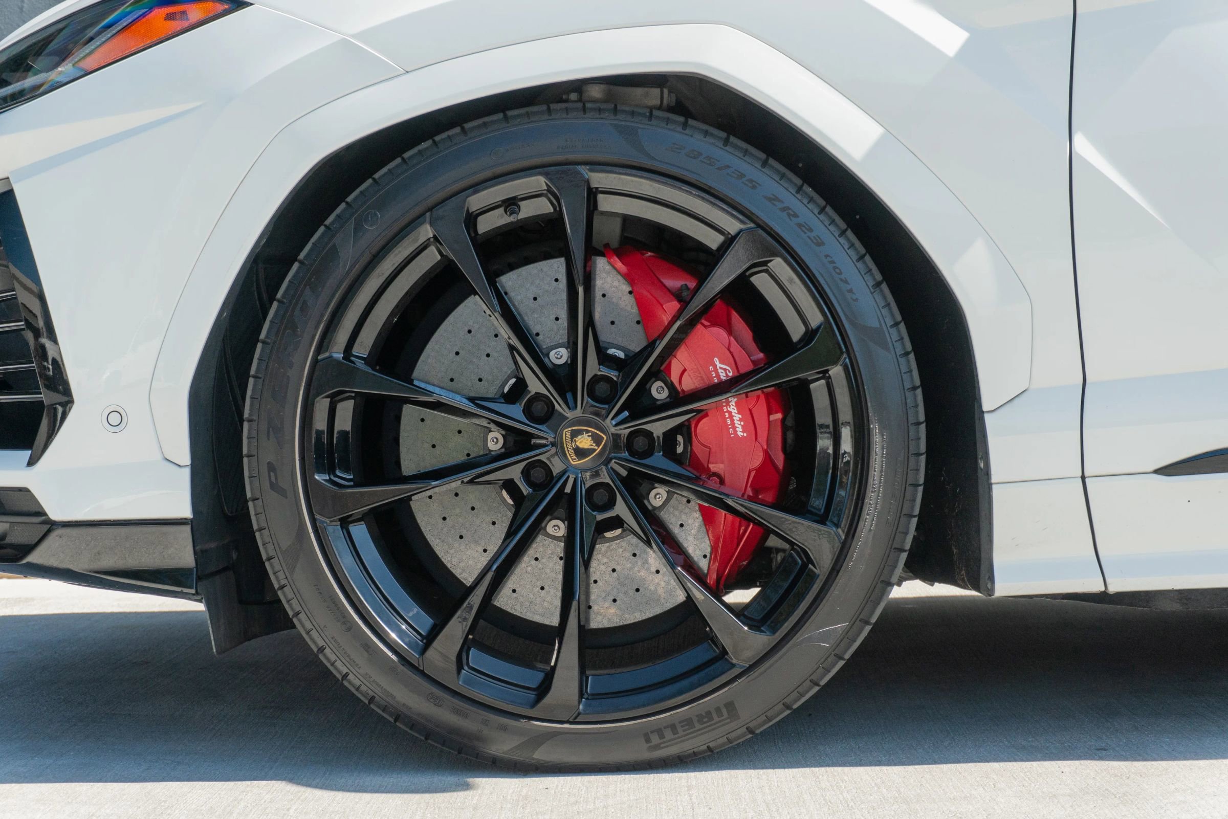 Used 2021 Lamborghini Urus image 18