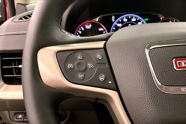 Used 2024 GMC Terrain Denali w/ Denali Premium Package AWD/4WD image 27