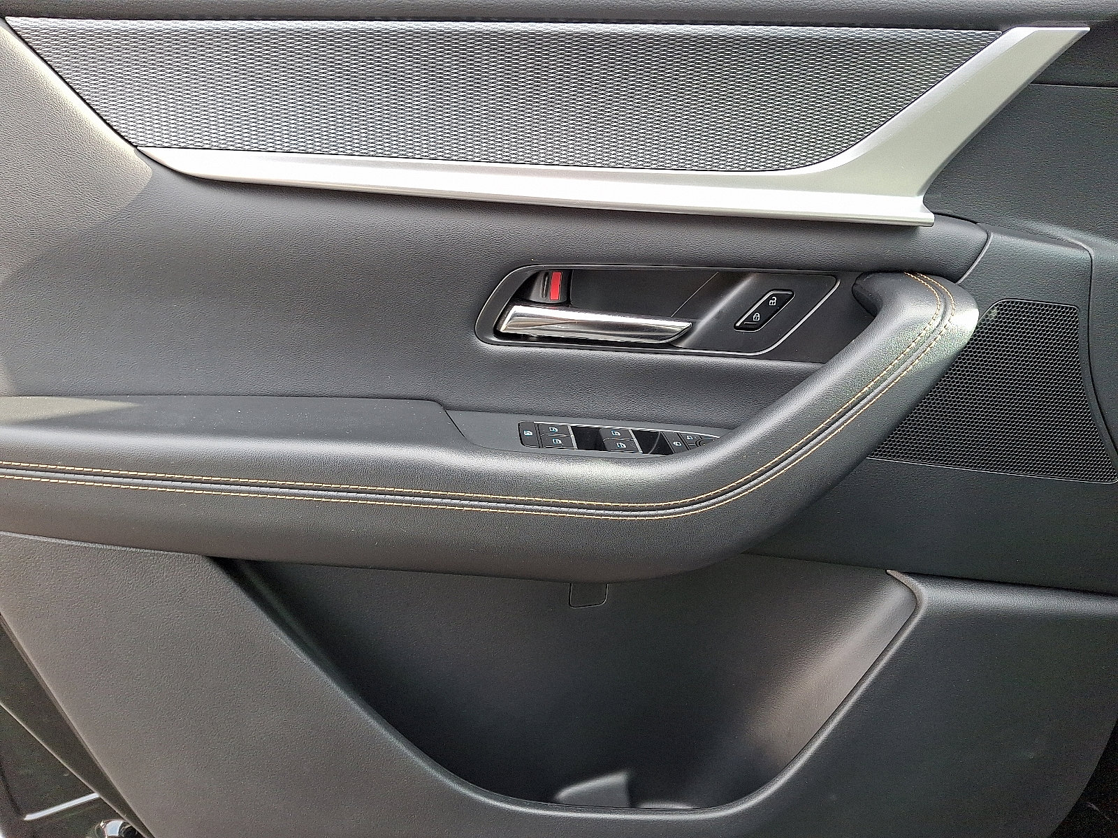 Certified 2024 MAZDA CX-90 Plug-In Hybrid w/ Premium Plus image 13