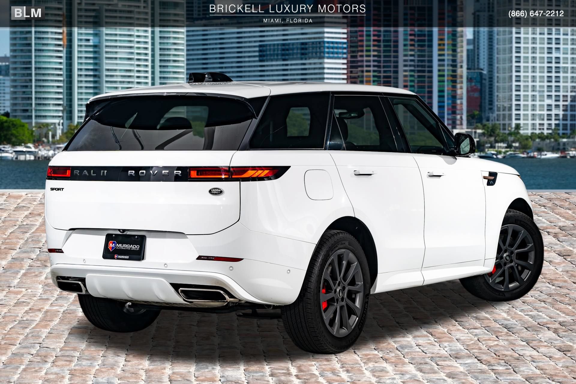Used 2023 Land Rover Range Rover Sport SE Dynamic AWD/4WD image 4