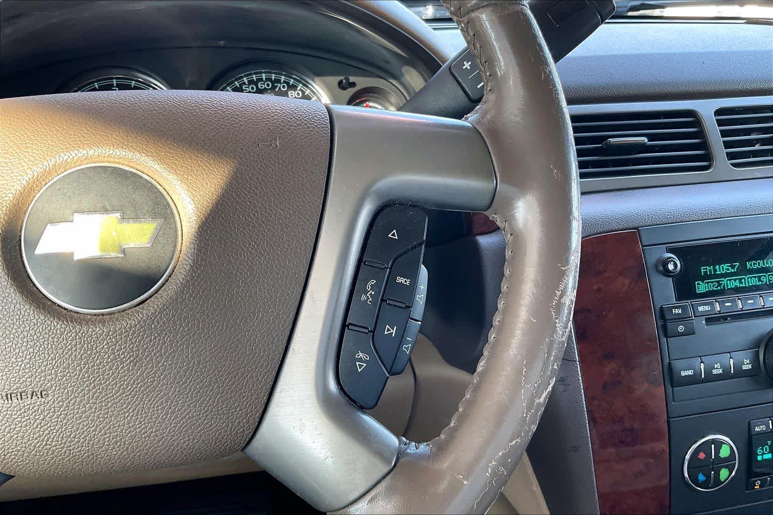 Used 2013 Chevrolet Tahoe LT w/ Luxury Package AWD/4WD image 23