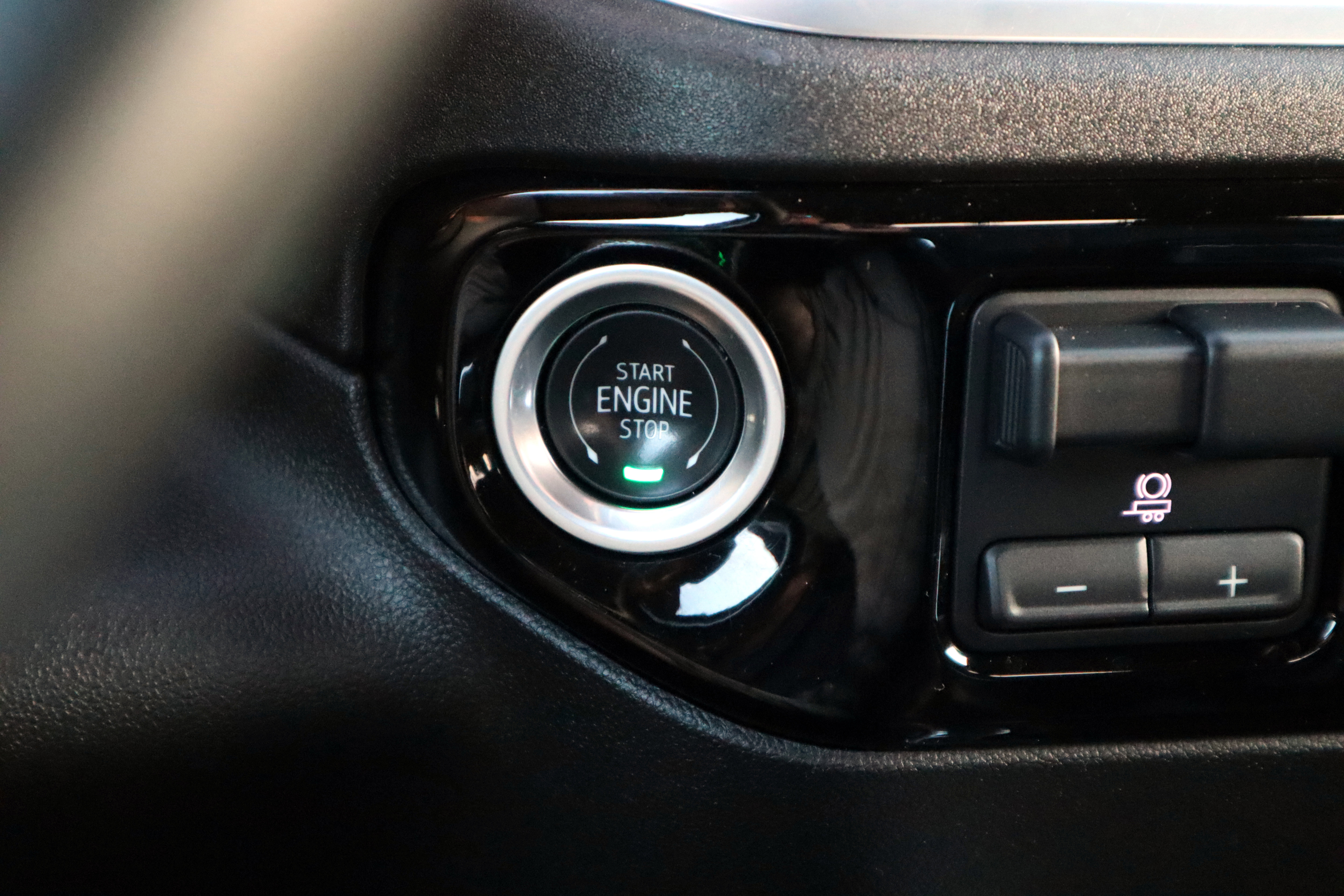 Used 2024 Chevrolet Silverado 2500 LTZ w/ LTZ Plus Package image 37