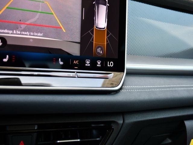 New 2026 Volkswagen Tiguan SE AWD/4WD image 14