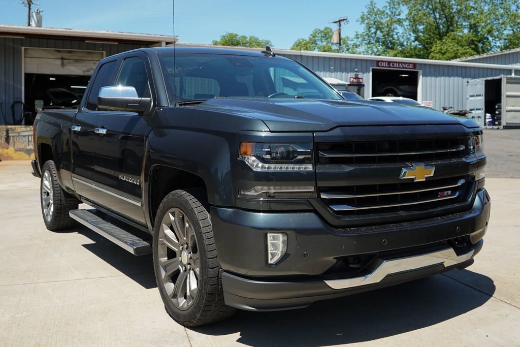 Used 2017 Chevrolet Silverado 1500 LTZ Z71 w/ LTZ Plus Package AWD/4WD image 35
