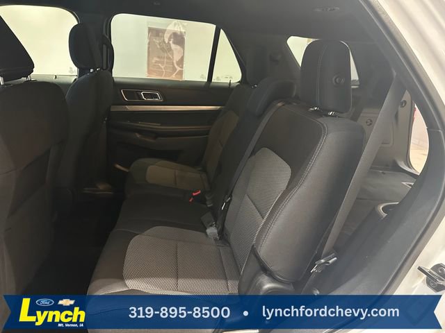 Used 2018 Ford Explorer XLT image 15