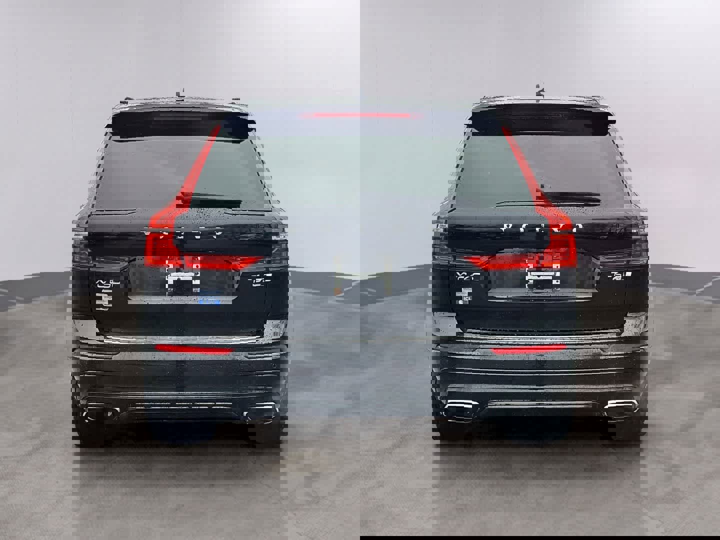 Used 2020 Volvo XC60 T6 R-Design w/ Protection Package Premier image 5