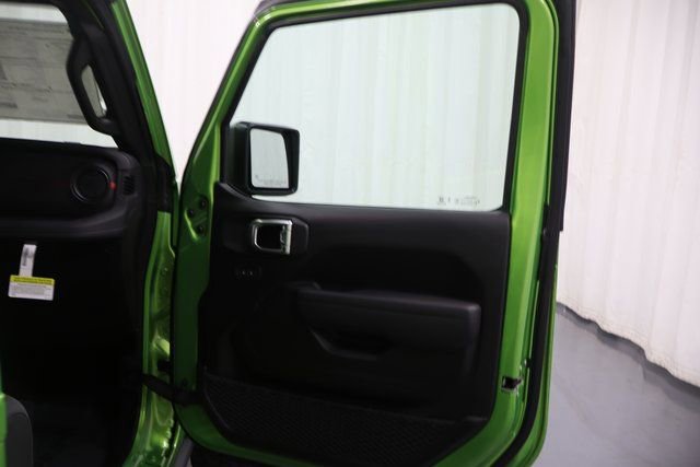 New 2026 Jeep Wrangler Unlimited Rubicon w/ Technology Group image 12