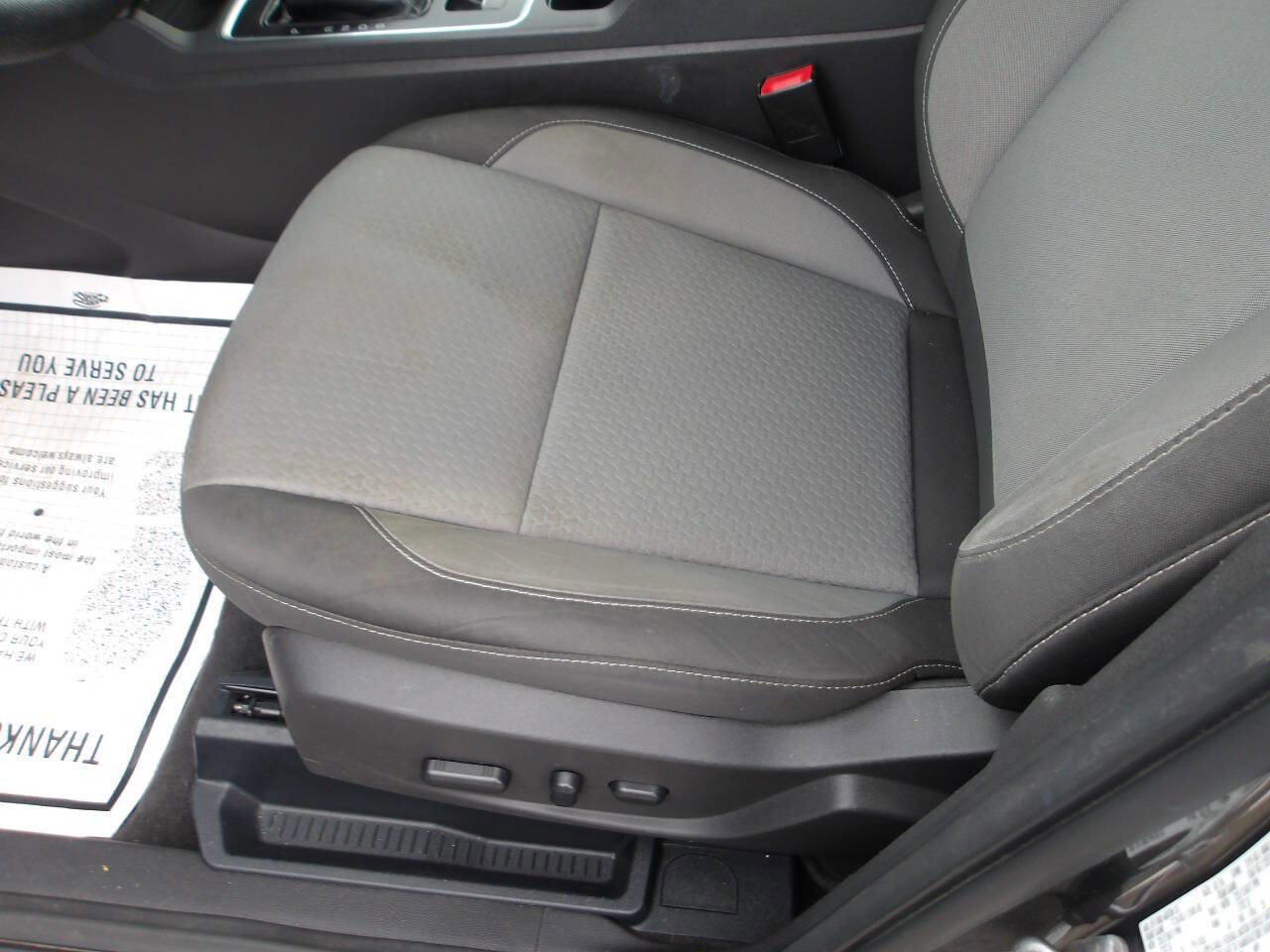 Used 2017 Ford Escape SE AWD/4WD image 10