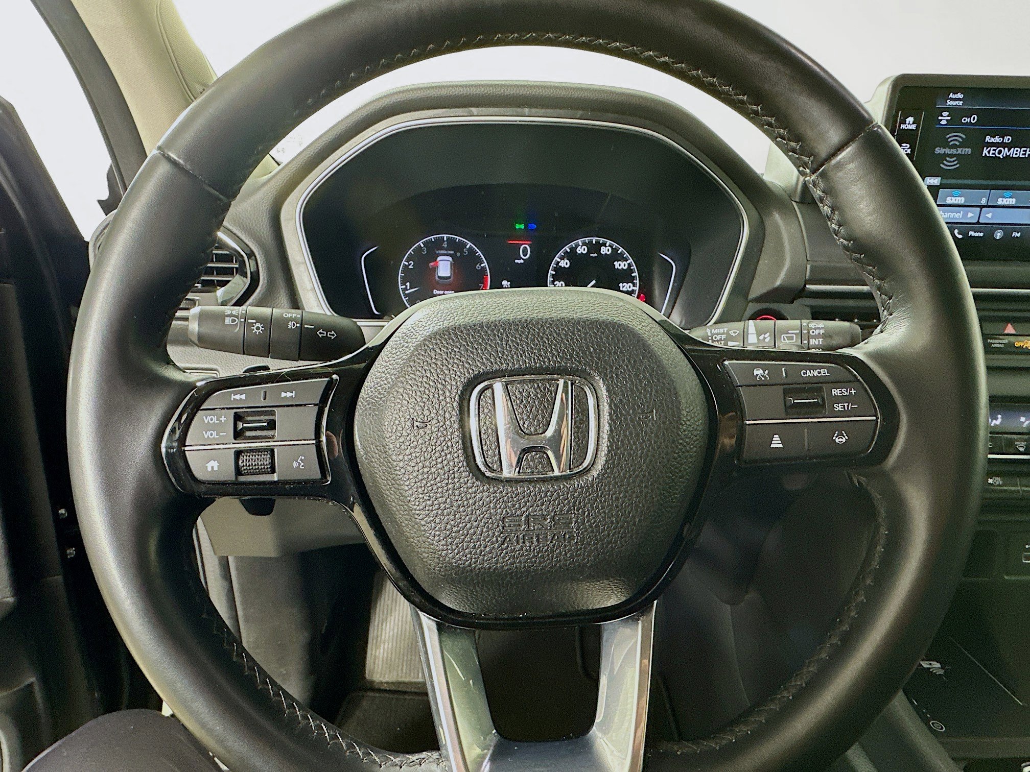 Used 2023 Honda Pilot Touring image 12