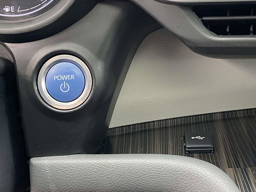 Used 2022 Toyota Sienna Limited image 30