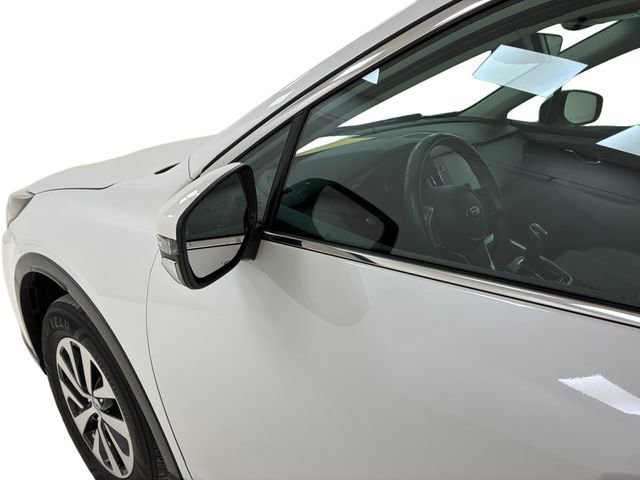 Used 2022 Subaru Outback Premium image 10