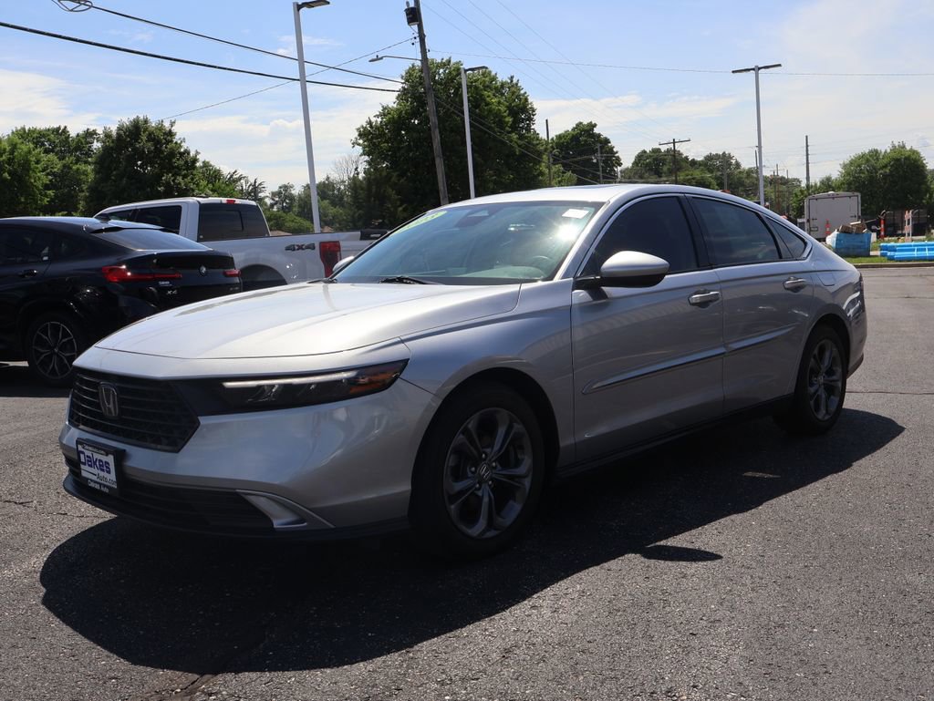 Used 2023 Honda Accord EX image 4