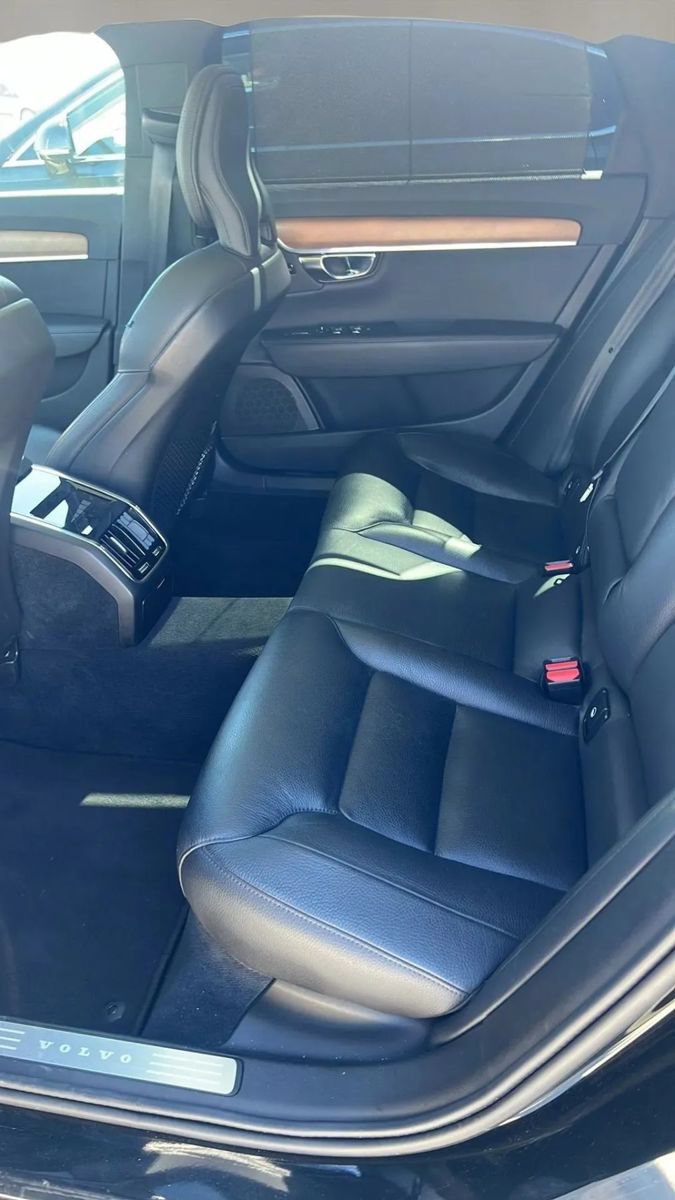 Used 2022 Volvo S90 B6 Momentum AWD/4WD image 5