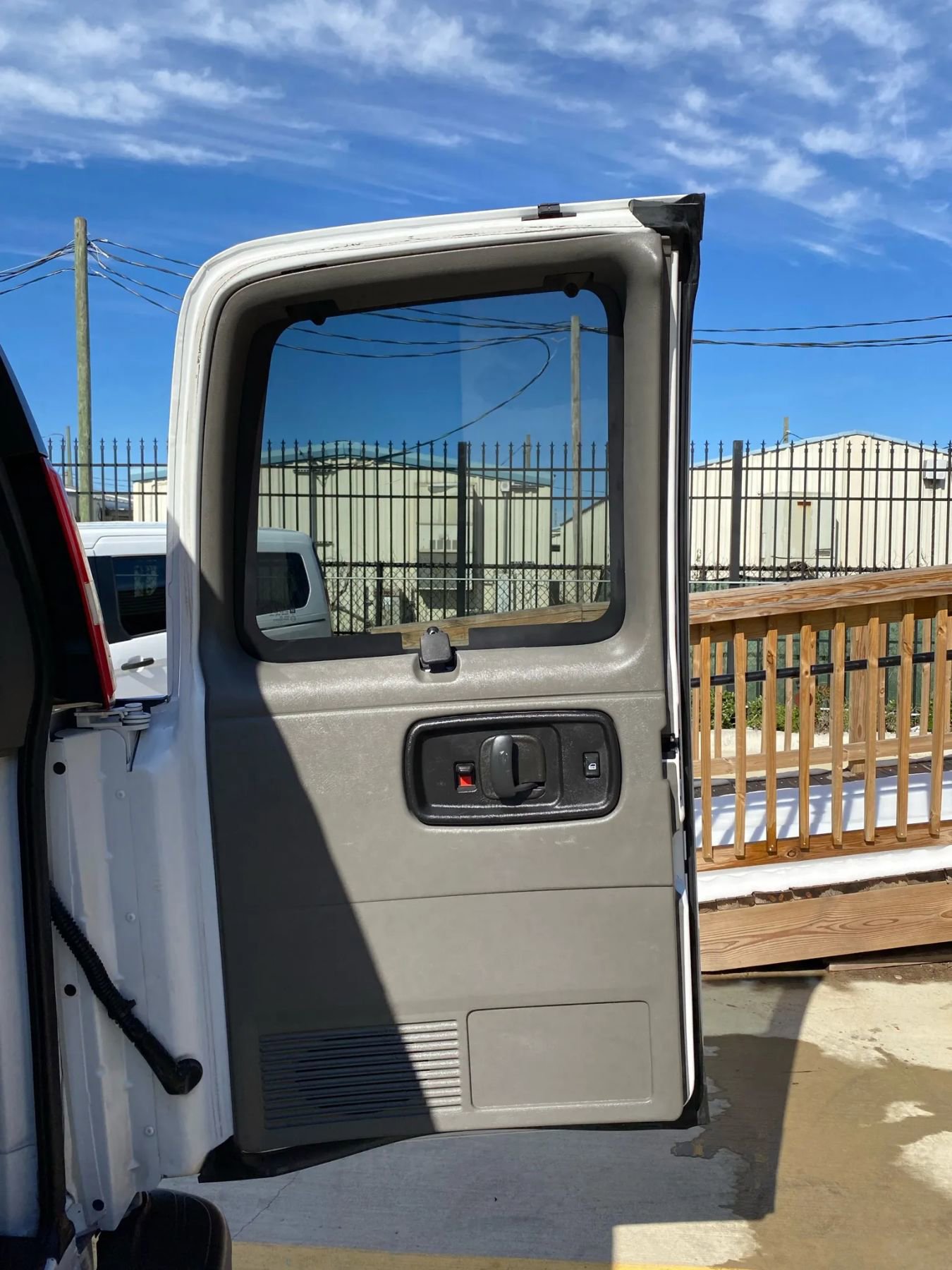 Used 2017 Chevrolet Express 2500 LS image 19