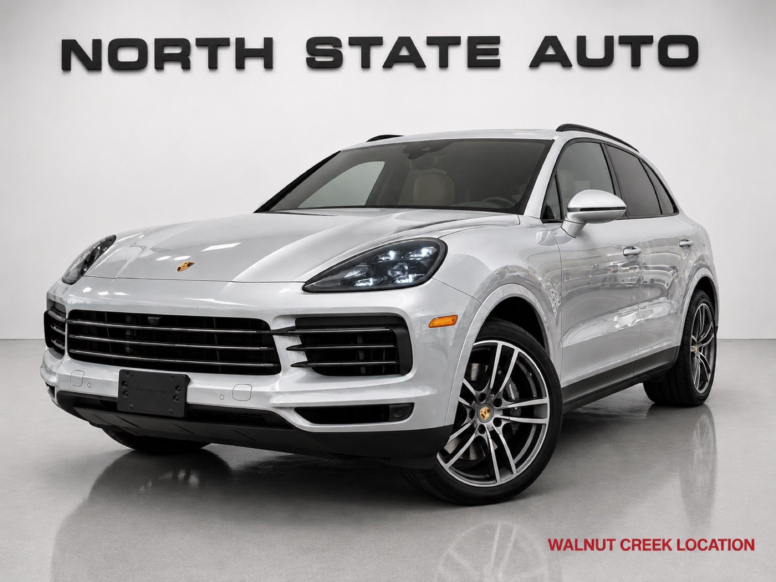 Used 2023 Porsche Cayenne S AWD/4WD image 1