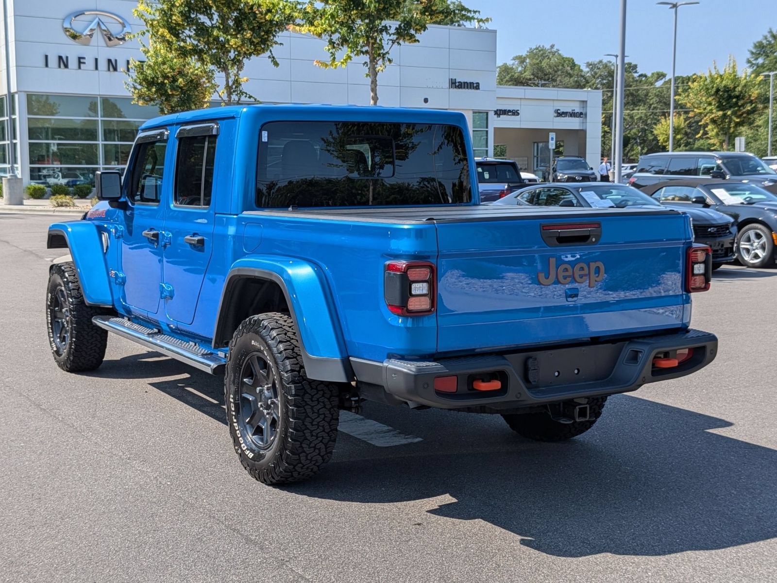 Used 2020 Jeep Gladiator Mojave w/ Dual Top Group AWD/4WD image 5
