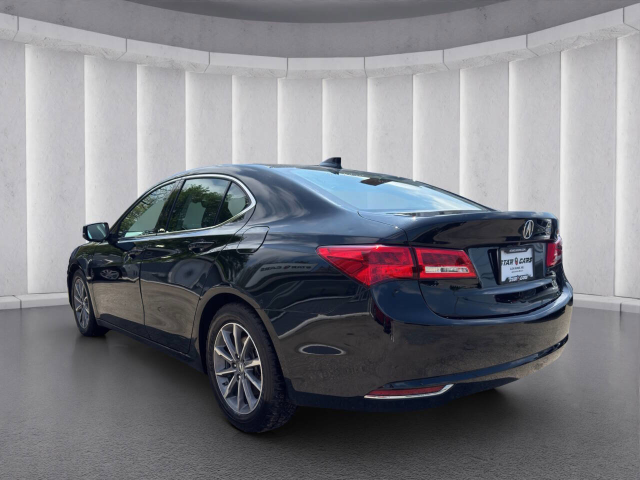 Used 2019 Acura TLX FWD image 3