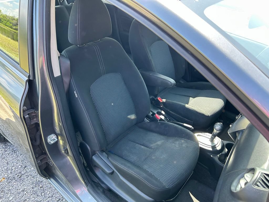 Used 2017 Nissan Versa Note SV FWD image 16