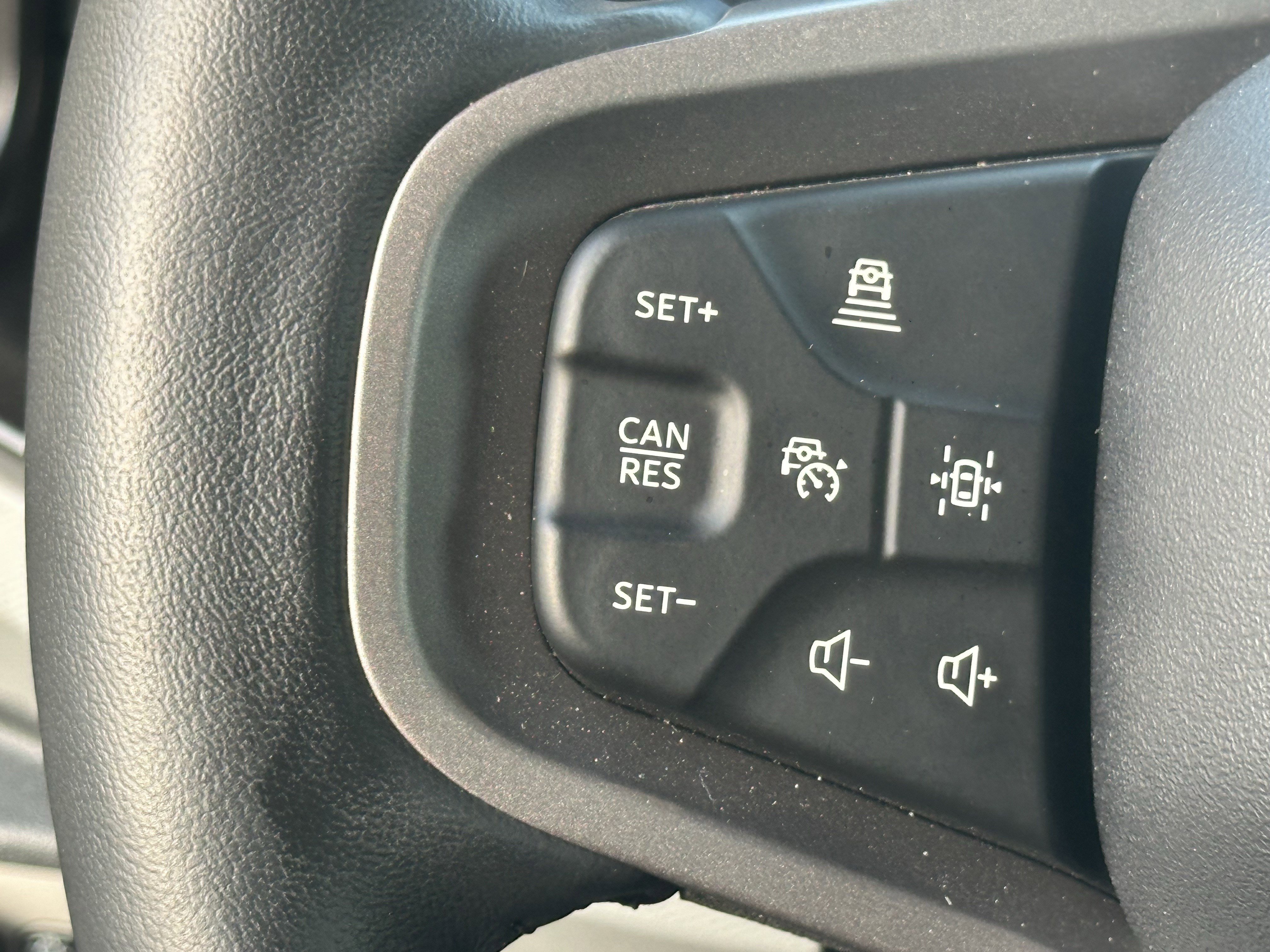 Used 2023 Ford Bronco Badlands image 21